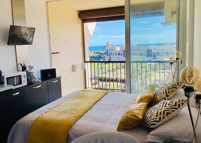 Bagatelle Naturiste Heliopolis Clim Ascenseur Vue Parking Privé Appartamento